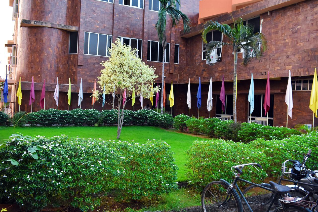 Hotel Triveni Balangir Exterior photo