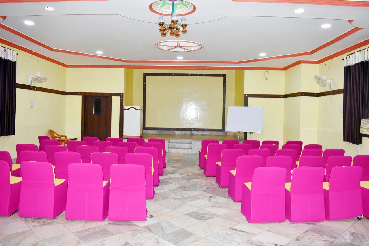 Hotel Triveni Balangir Exterior photo